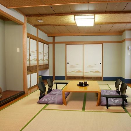 Готель Toya Gokirakutei Toyako Екстер'єр фото
